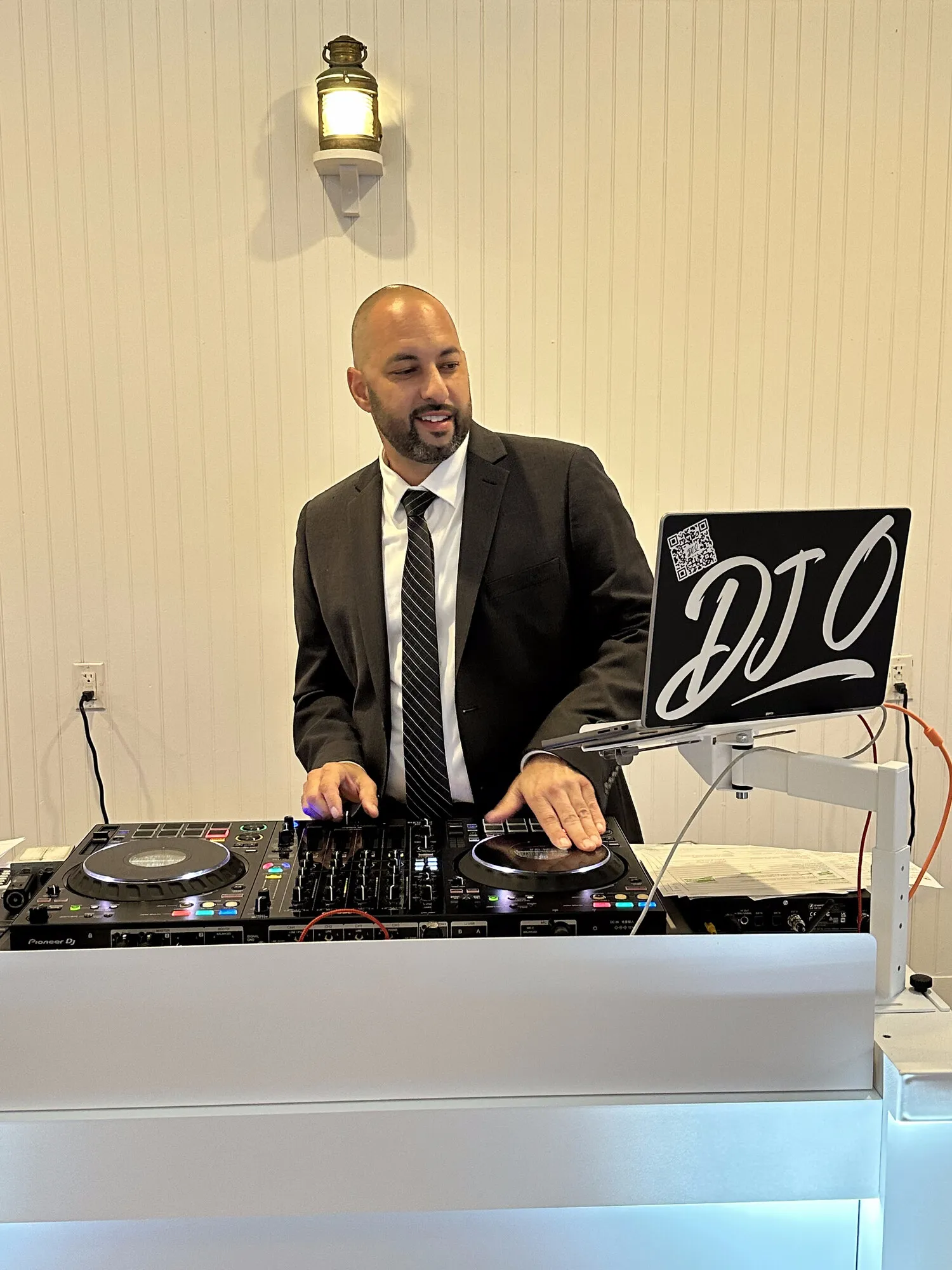 DJ O at weddings events